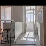 Apartment Charmoso Com Vista Rio Lissabon